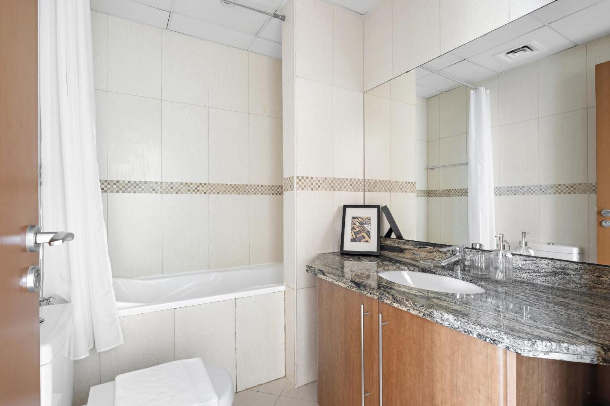 Apartment Vayk- Delightful 2 Bd In Jlt With Marina Views *