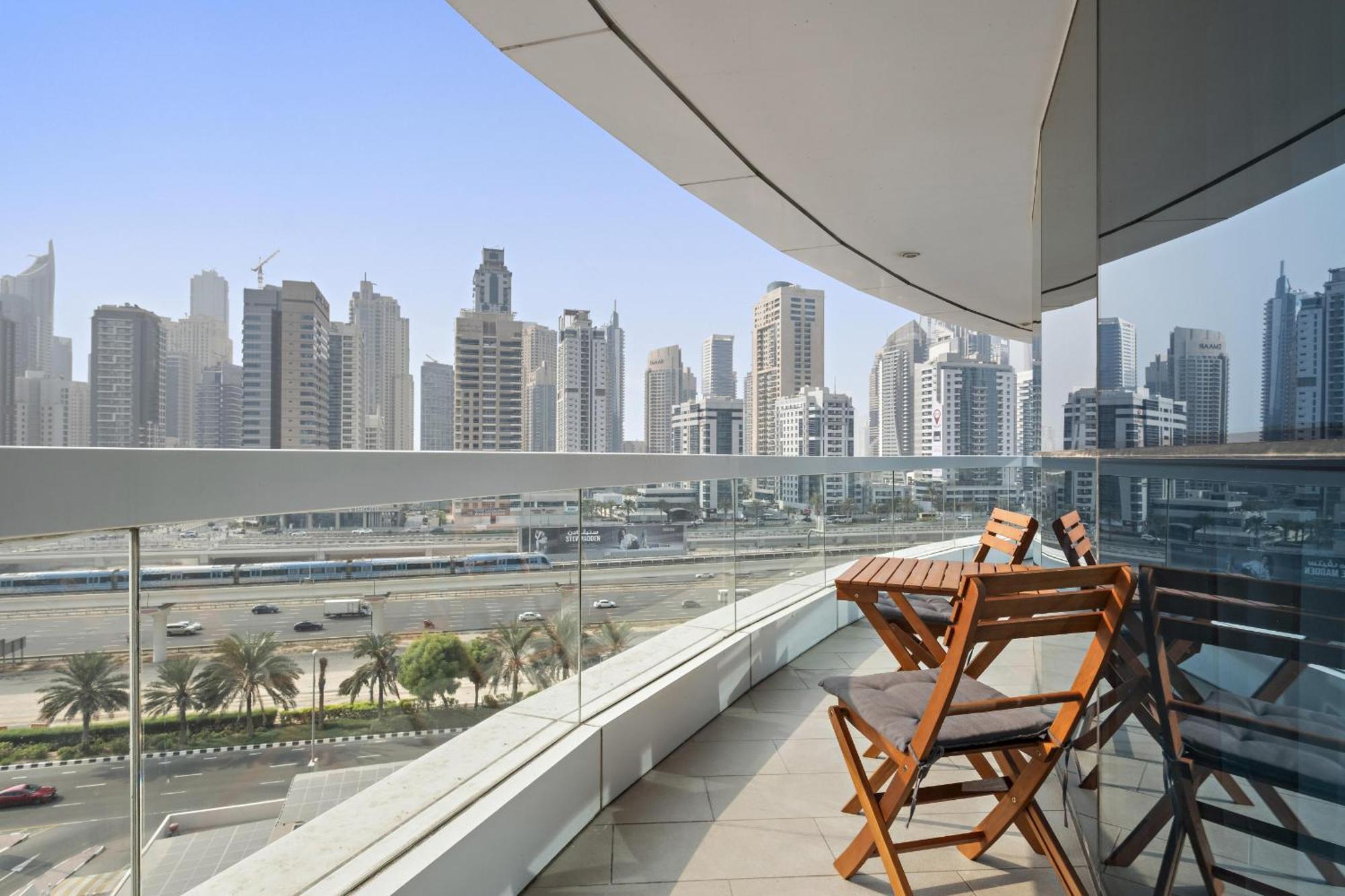 Vayk- Delightful 2 Bd In Jlt With Marina Views Dubai